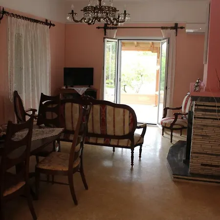 Antwnia Holiday home Kaligata